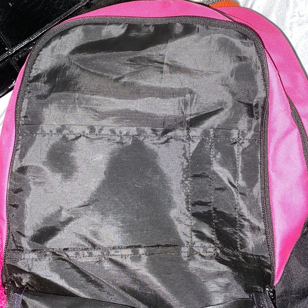 Pink puma backpack - Picture 3 of 4